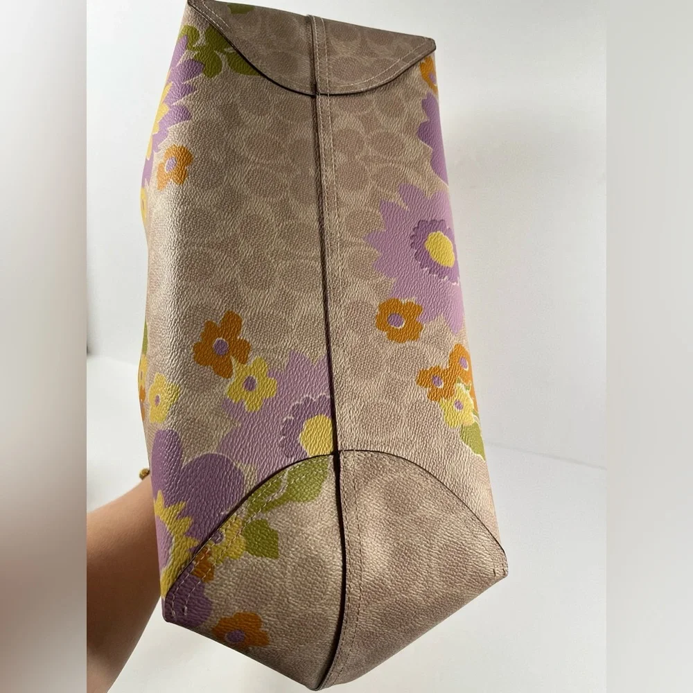 NWT COACH City Tote Bag Signature Canvas With Floral Print Silver/Sand - Picture 3 of 9